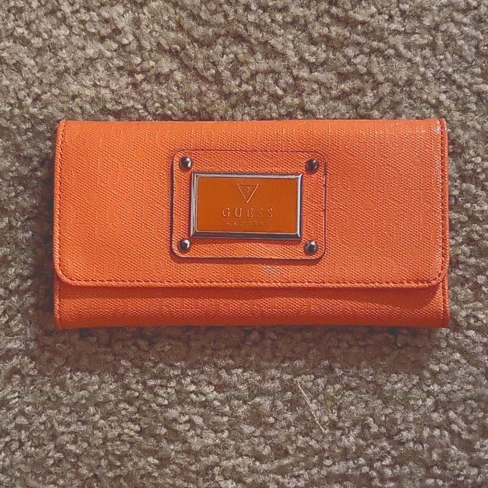 GUESS WALLET